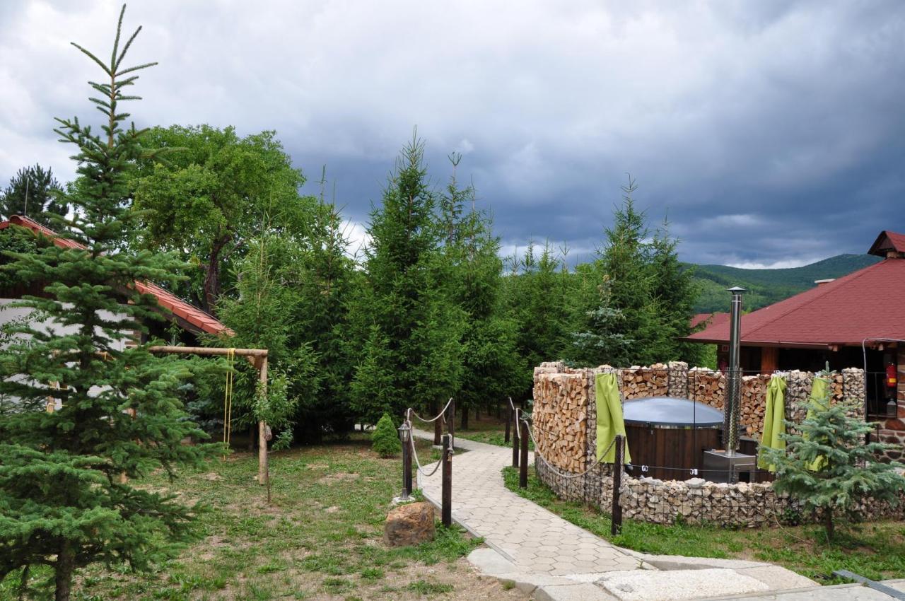 Andras Penzion Krasnohorske Podhradie Luaran gambar